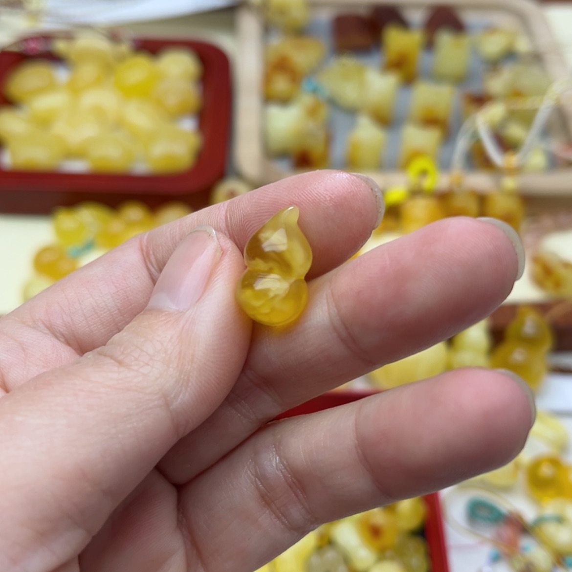 【闪购商品】蜜蜡裸石未镶嵌配饰