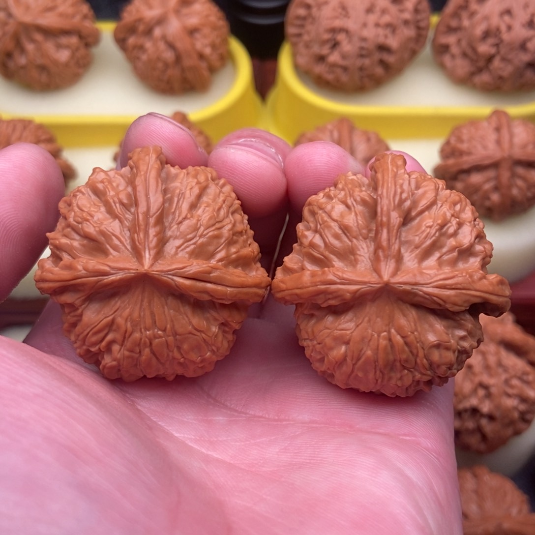 文玩核桃把件金锭元宝三棱40