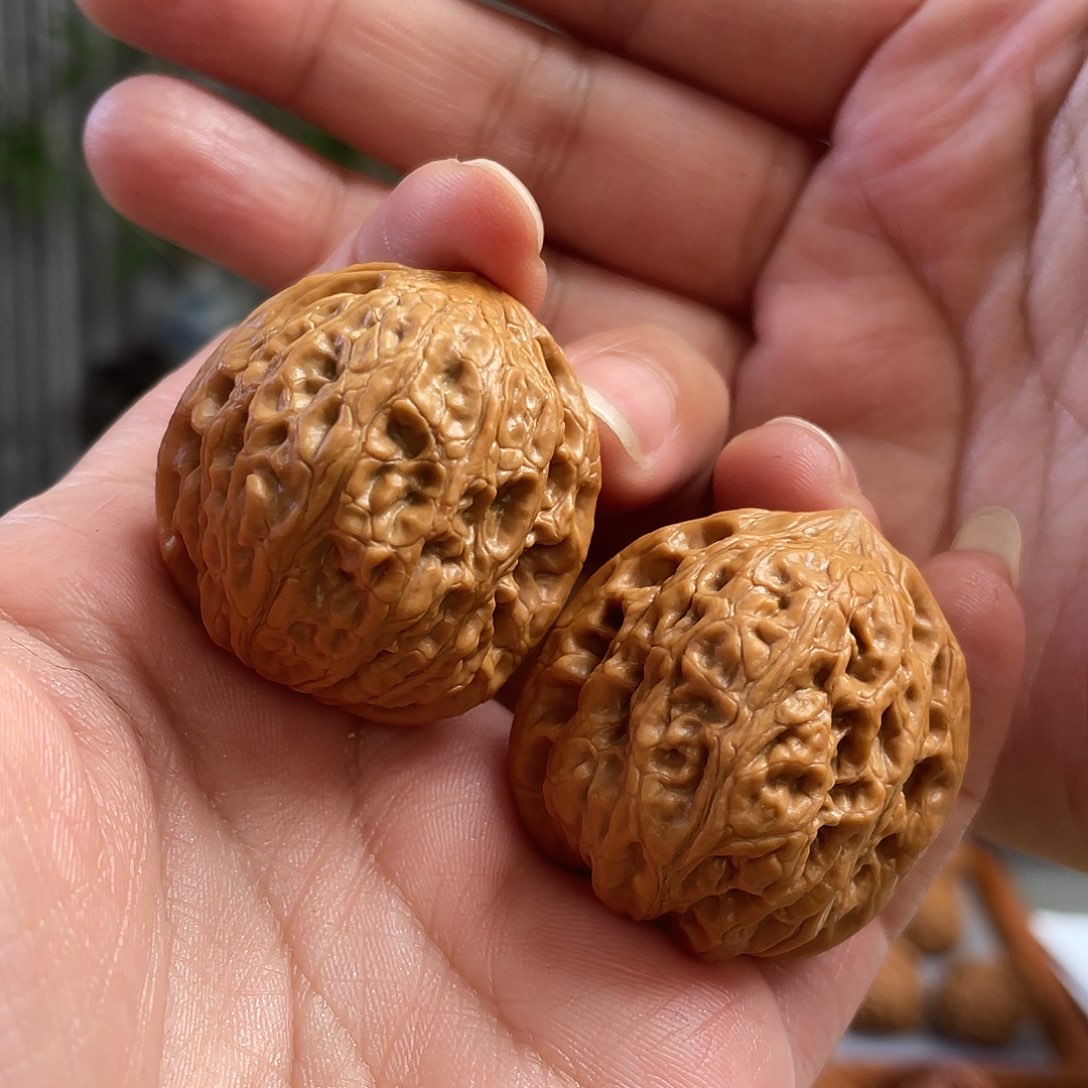 桃核把件35×35尺全品原桩铁锤CN01812已打底