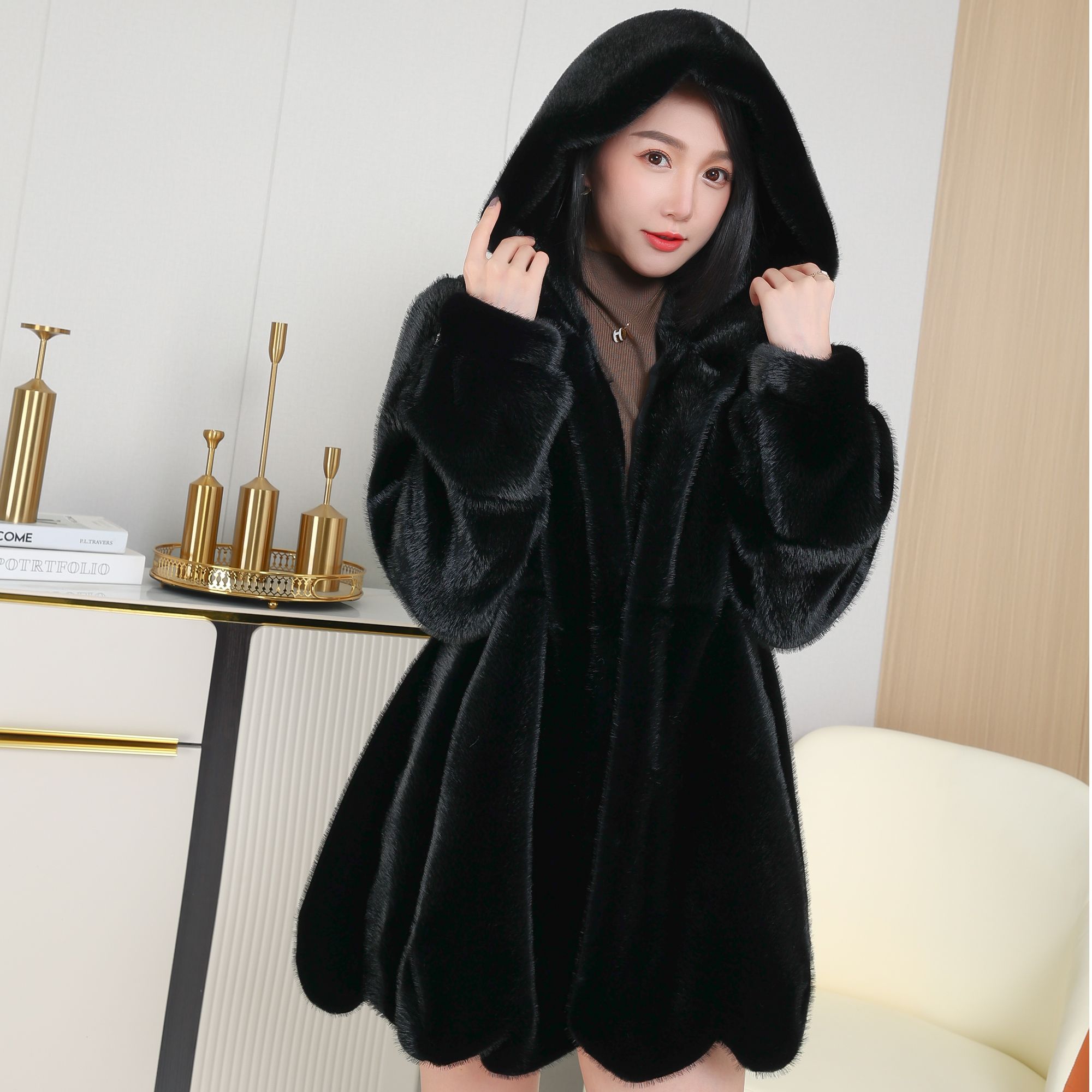 人造皮草 【正品】六浪位女士高级定制款经典大衣外套