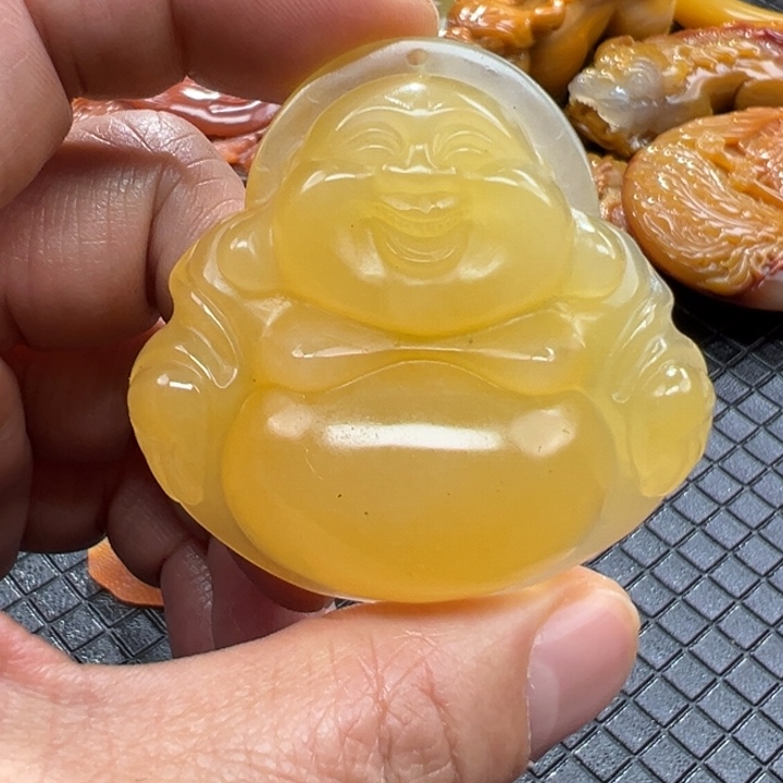 石英质玉（黄龙玉）颈饰未镶嵌