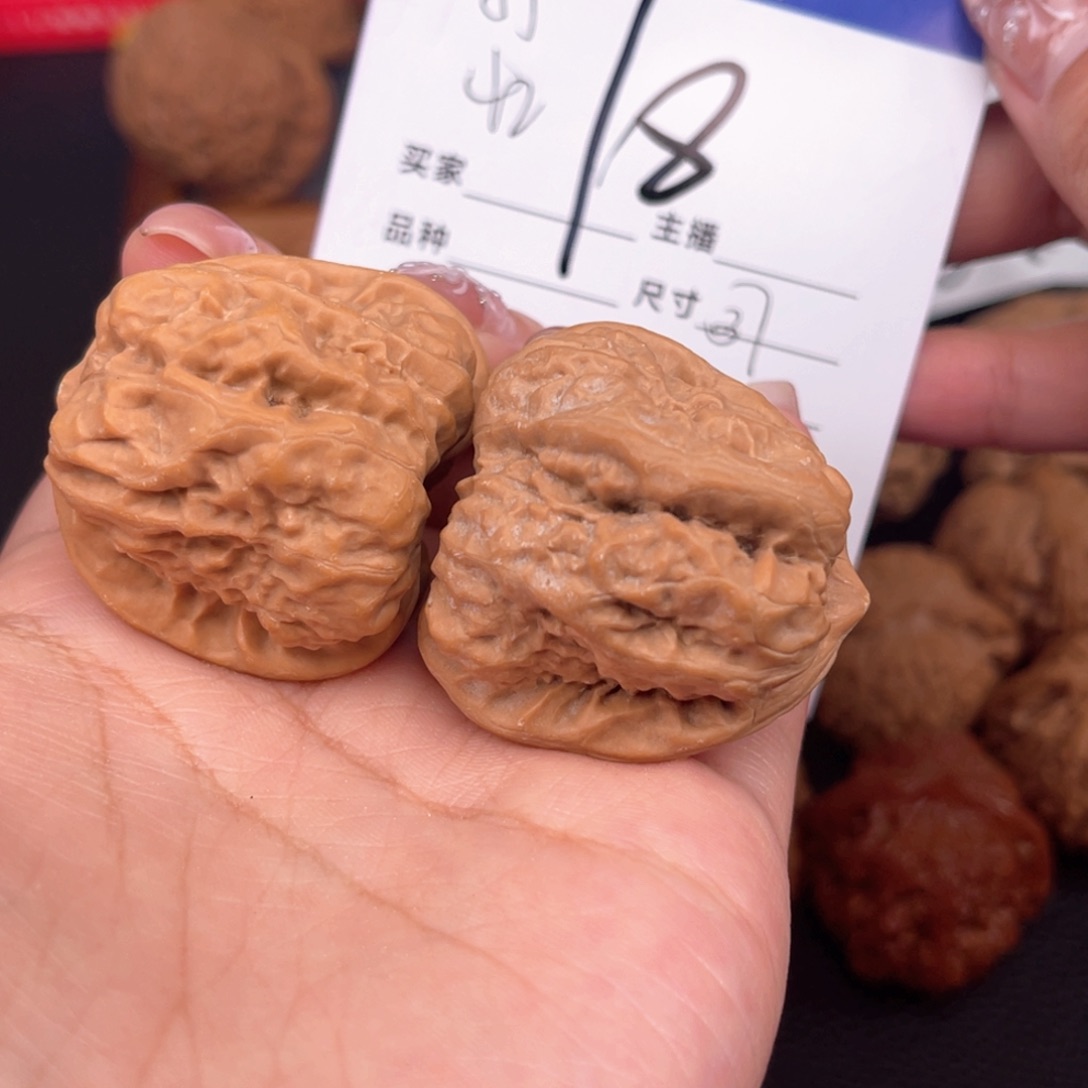 桃核吊坠蛙蛙37尺寸 克重42y