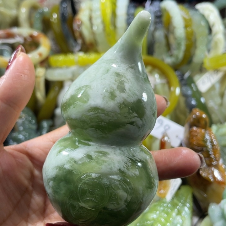 岫玉未镶嵌手把手把，摆件