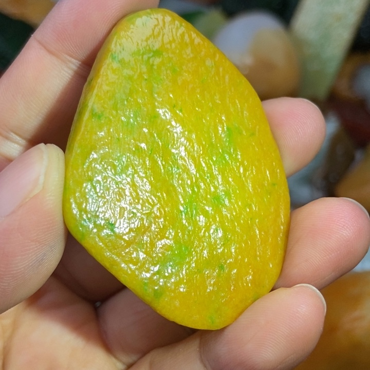 翡翠未镶嵌颈饰缅甸
