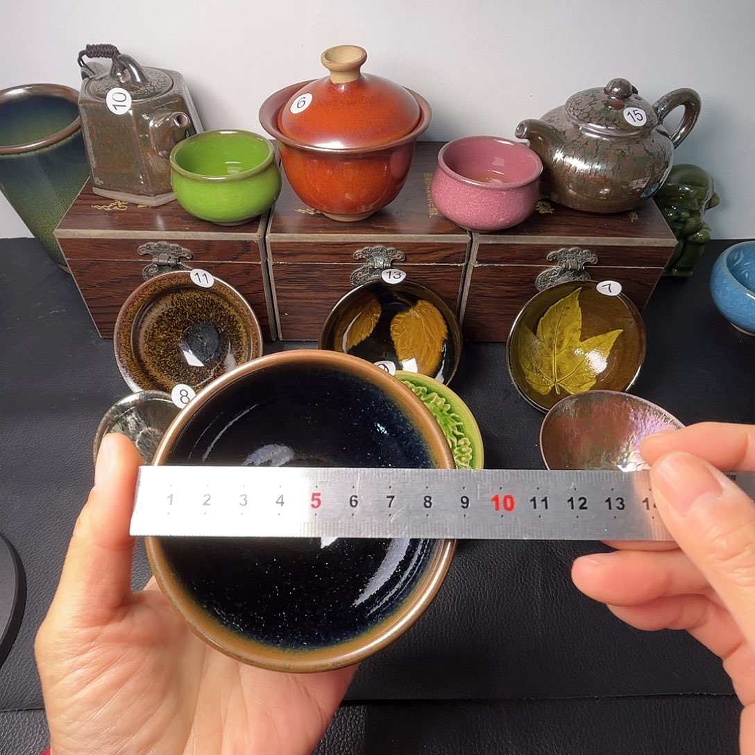 茶盏我不敢看我想听但是