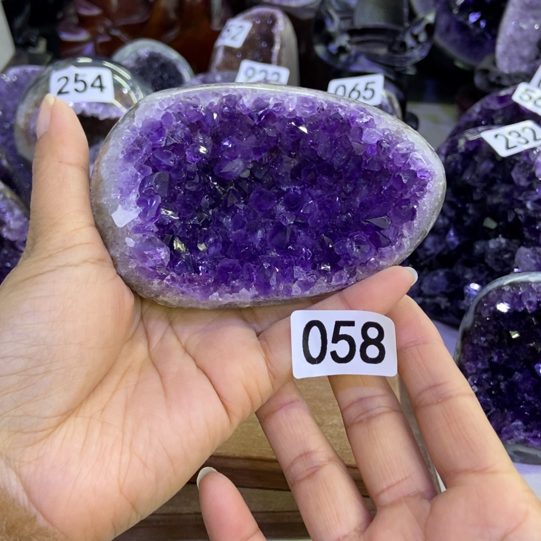 紫晶大型摆件（非配饰）未镶嵌