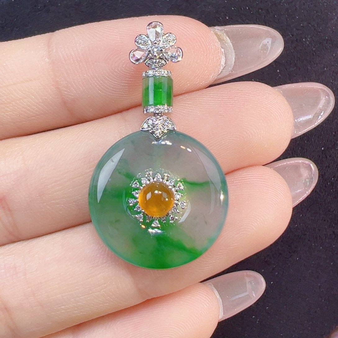 翡翠颈饰18K金镶嵌平安扣