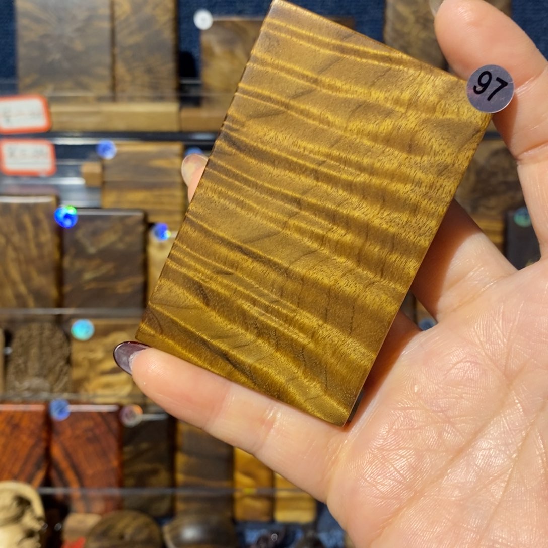 金丝楠无事牌打***?金丝楠木小叶桢楠