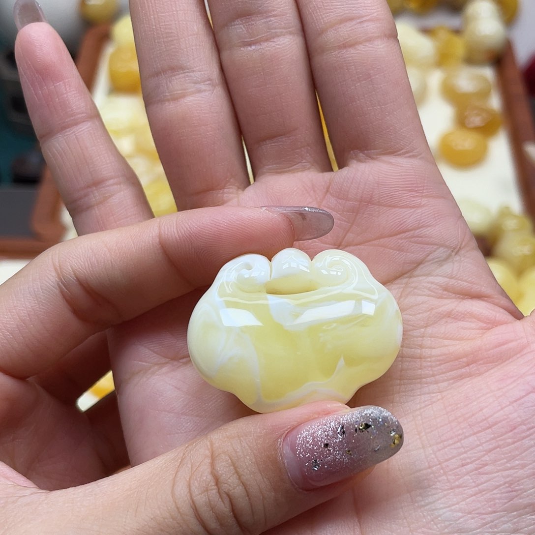 未镶嵌蜜蜡裸石小*天蜜蜡