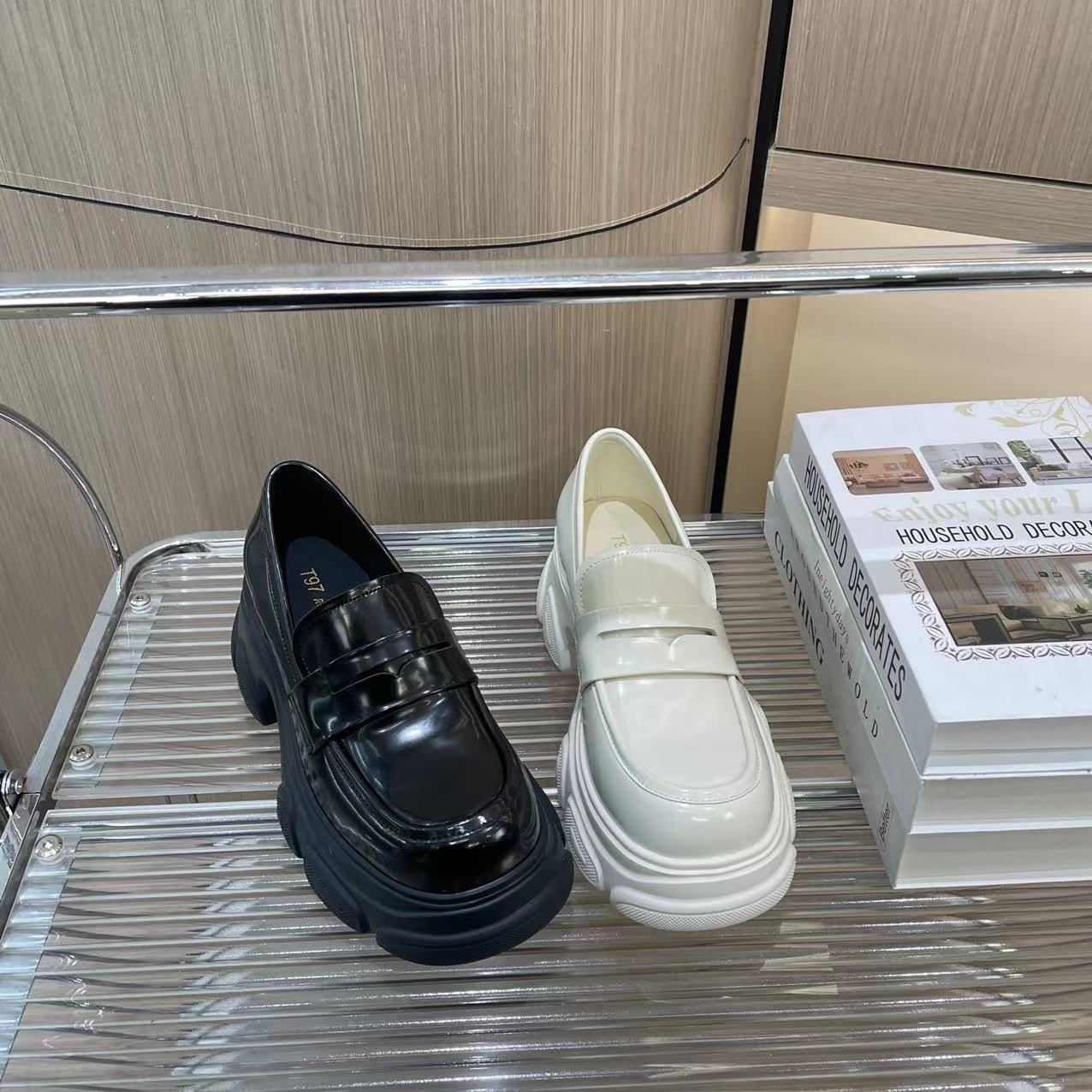 东东2025春新款英伦风粗跟圆头百搭时尚系带厚底乐福鞋女E0232-9