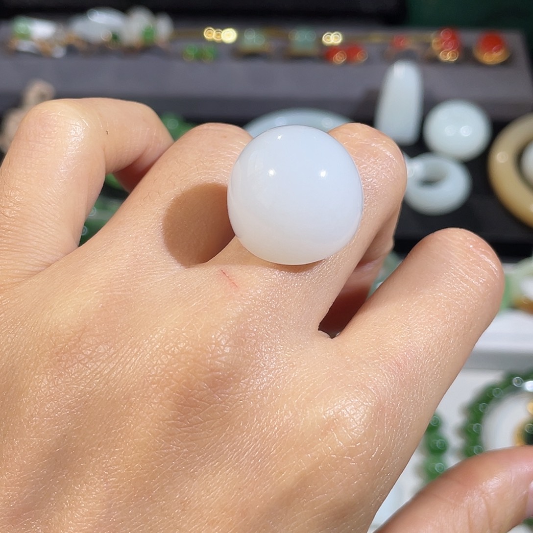 和田玉未镶嵌珠宝半成品