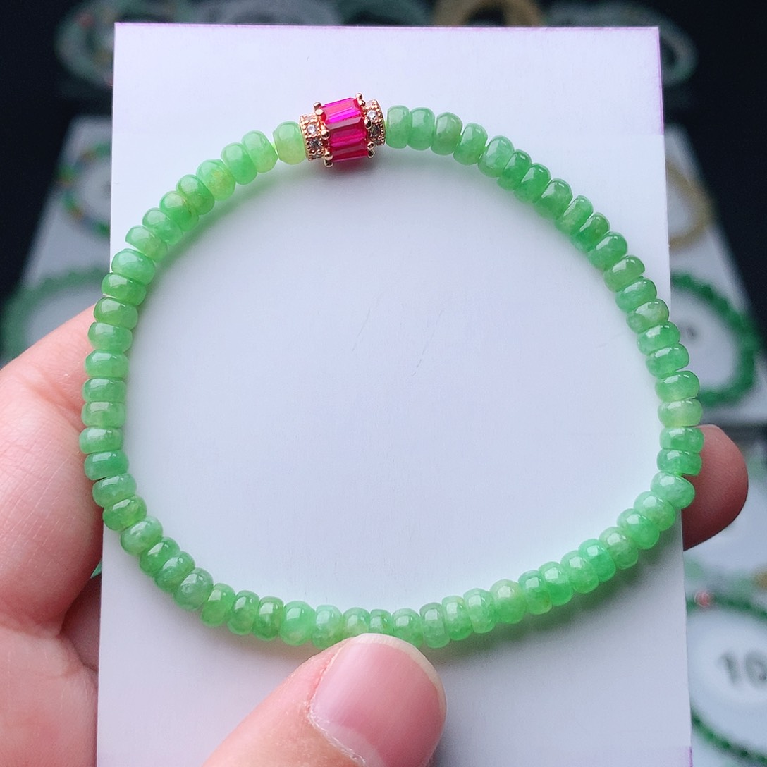 翡翠手串未镶嵌翡翠