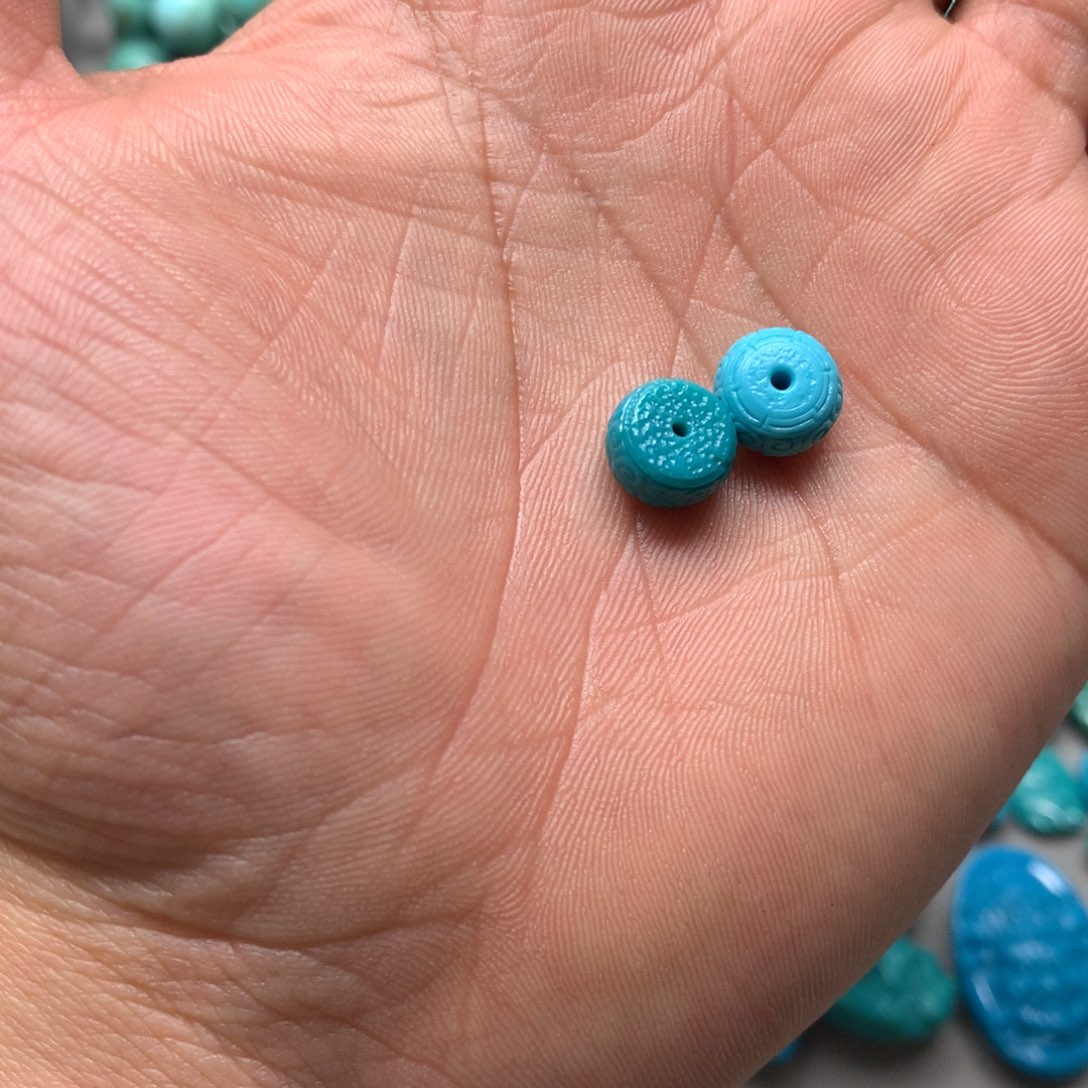 绿松石未镶嵌颈饰