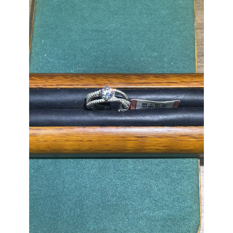 d541白色三生三世1ct戒指多样发