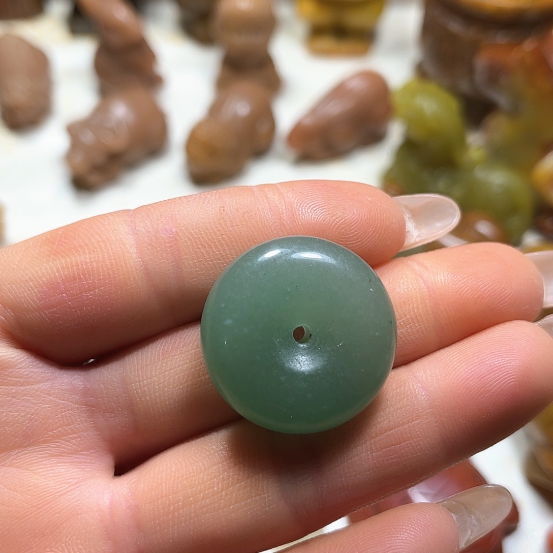 白玉菩提吊坠白玉菩提吊坠