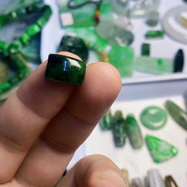 五***哥翡翠散珠天然翡翠A货挂件