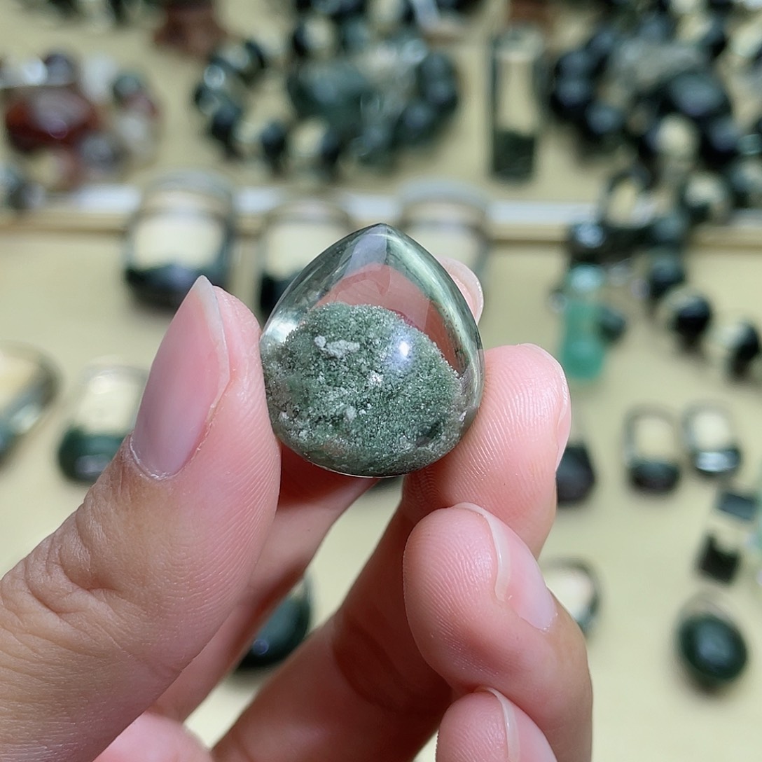 水晶颈饰未镶嵌绿幽灵水滴