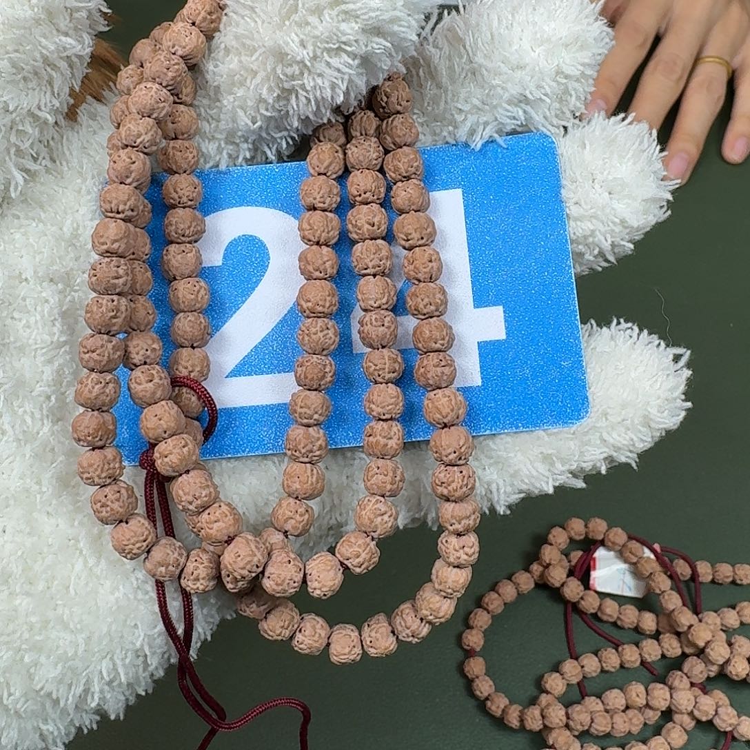 吊坠金刚菩提7五爪金龙。  24