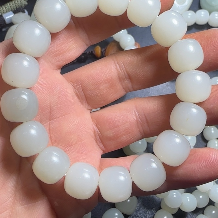 和田玉（子料）未镶嵌手链