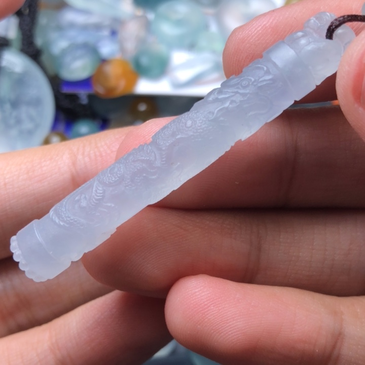 定制翡翠未镶嵌挂件