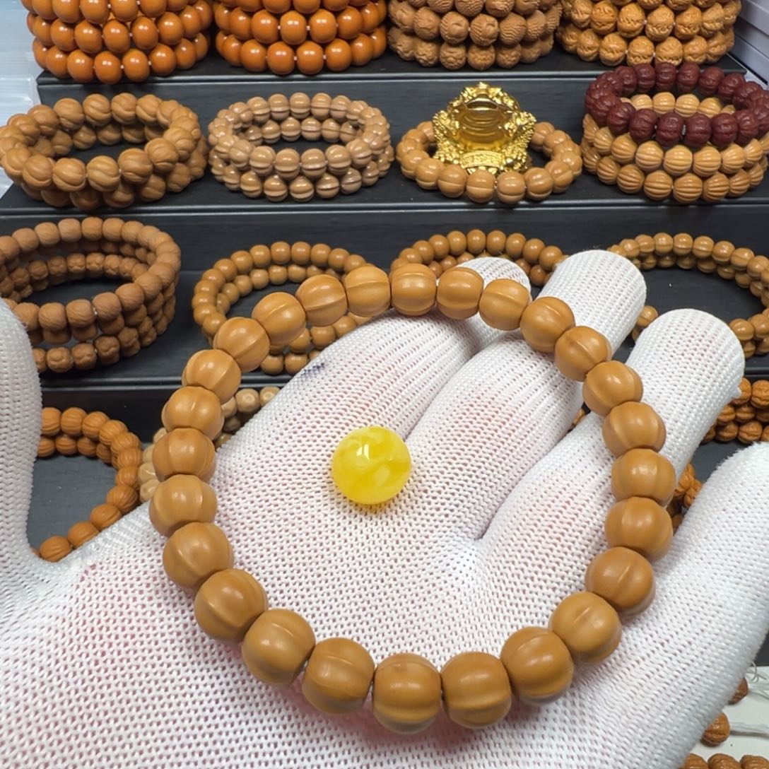 Y***S猴头核桃手串鲨鱼背加配饰