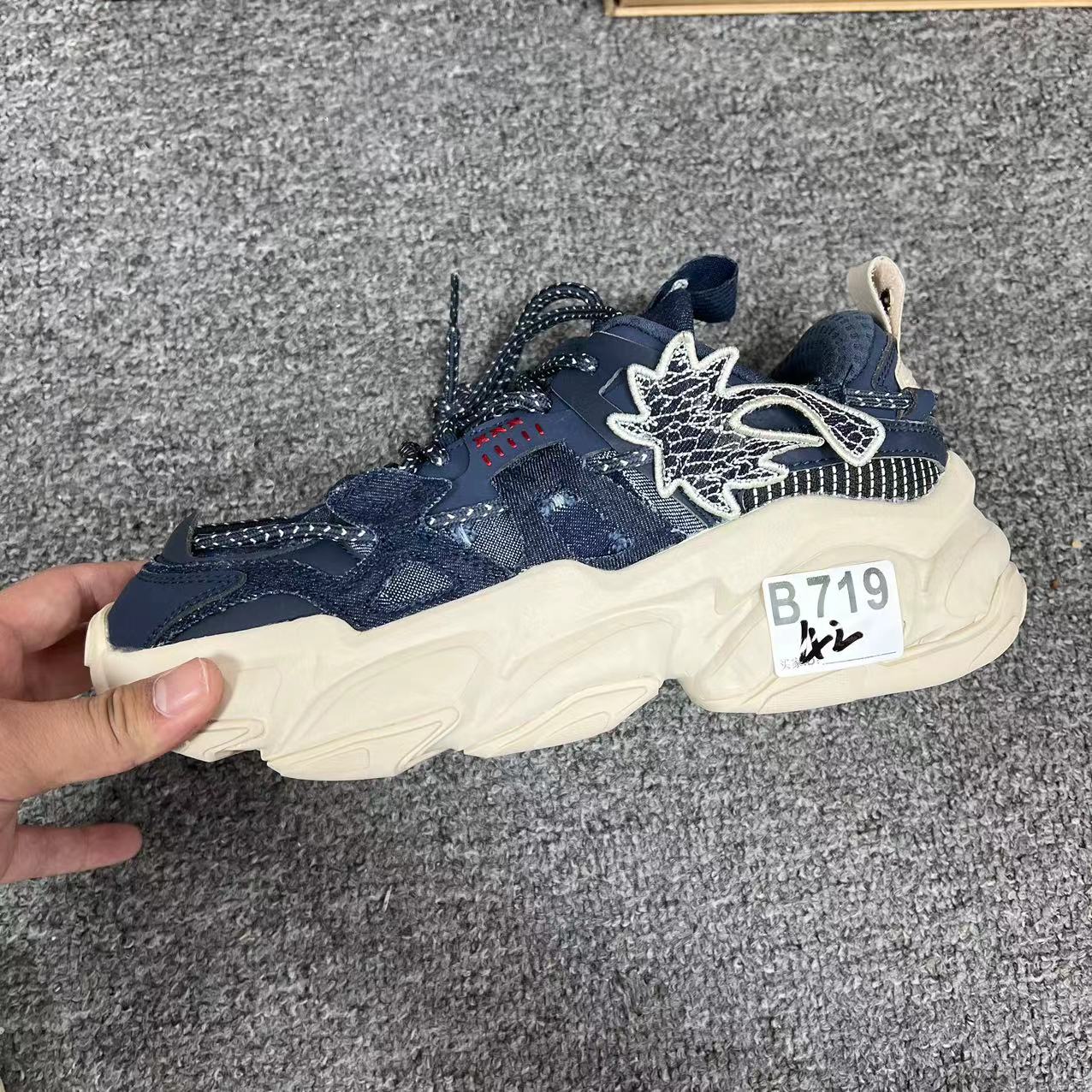 3号上新款男女高端户外休闲鞋 B719