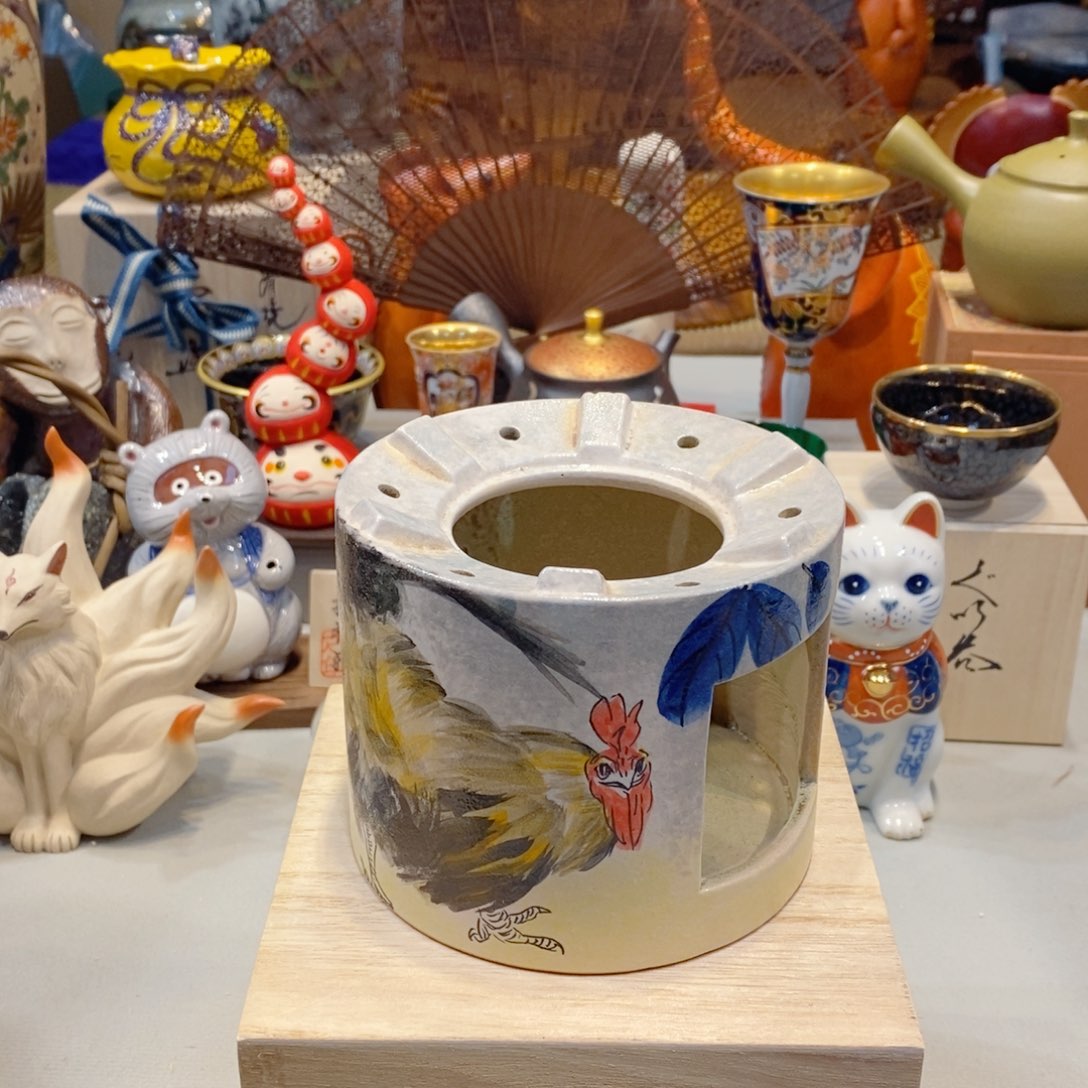 家***。如图所示 观兰器物