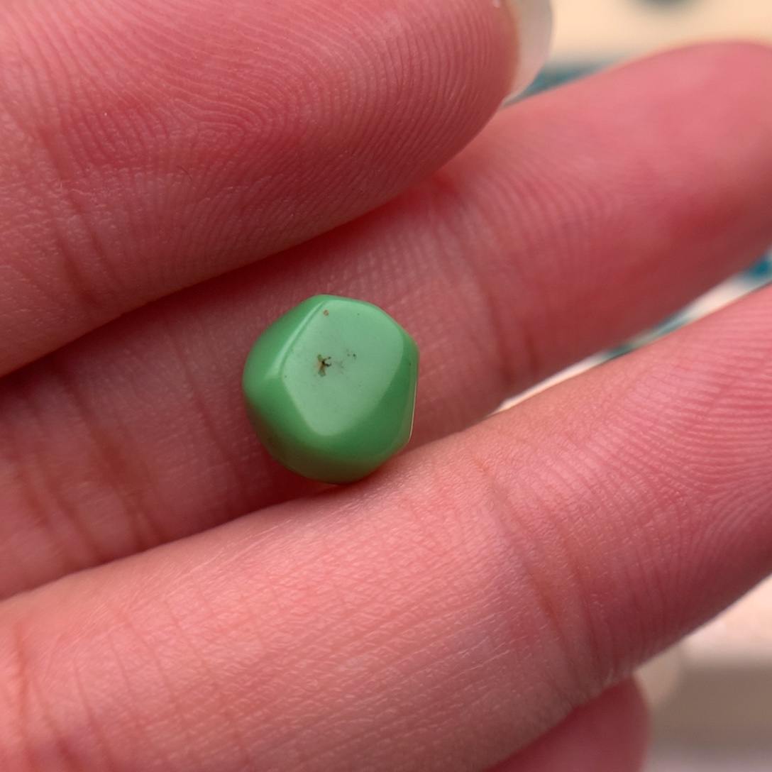 青***争绿松石未镶嵌珠宝奇石