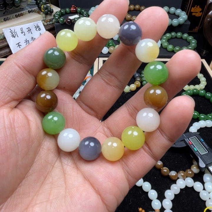 和田玉手串未镶嵌