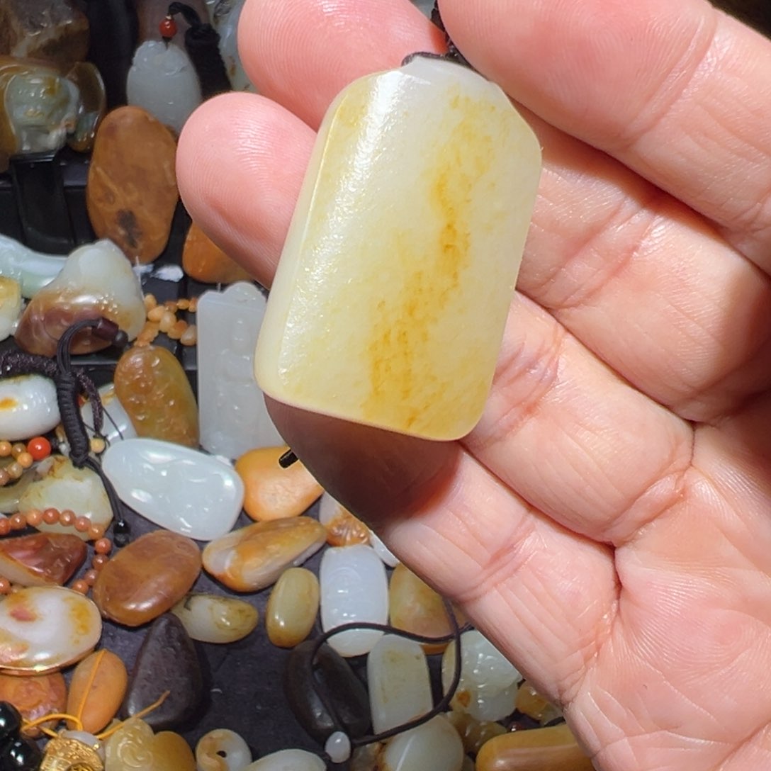 和田玉吊坠(不含链)未镶嵌大**形