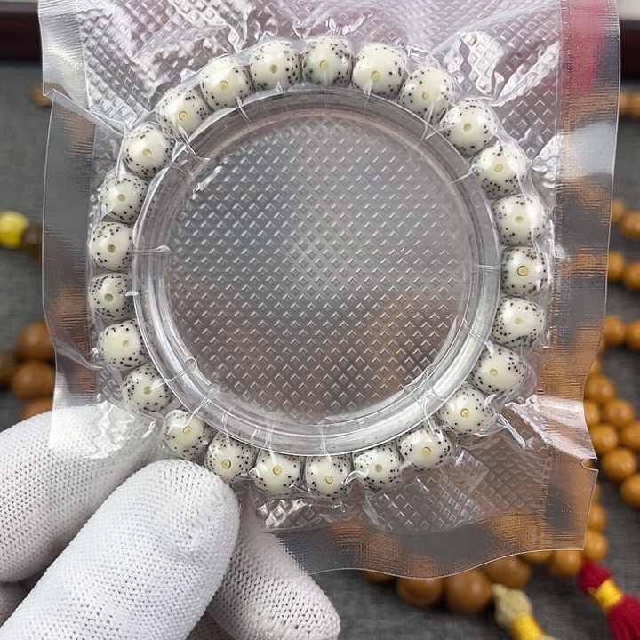 星月菩提吊坠骨瓷白