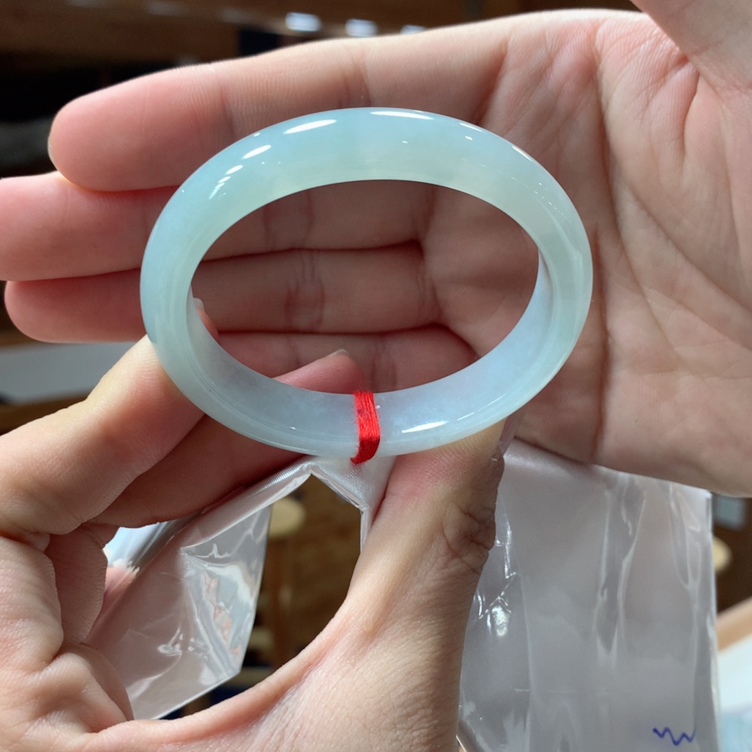 翡翠手镯未镶嵌买断