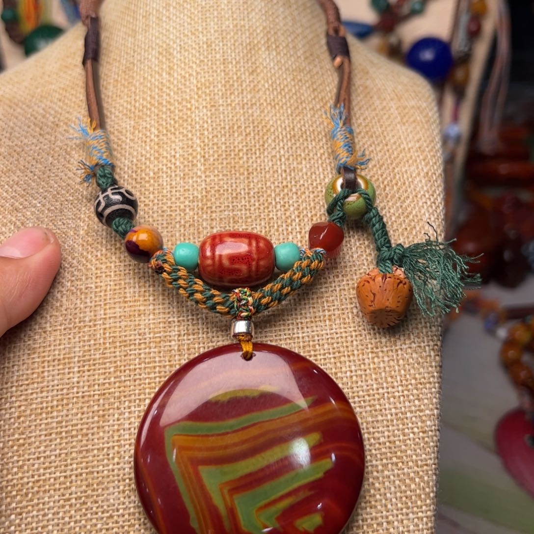 玛瑙/玉髓颈饰未镶嵌