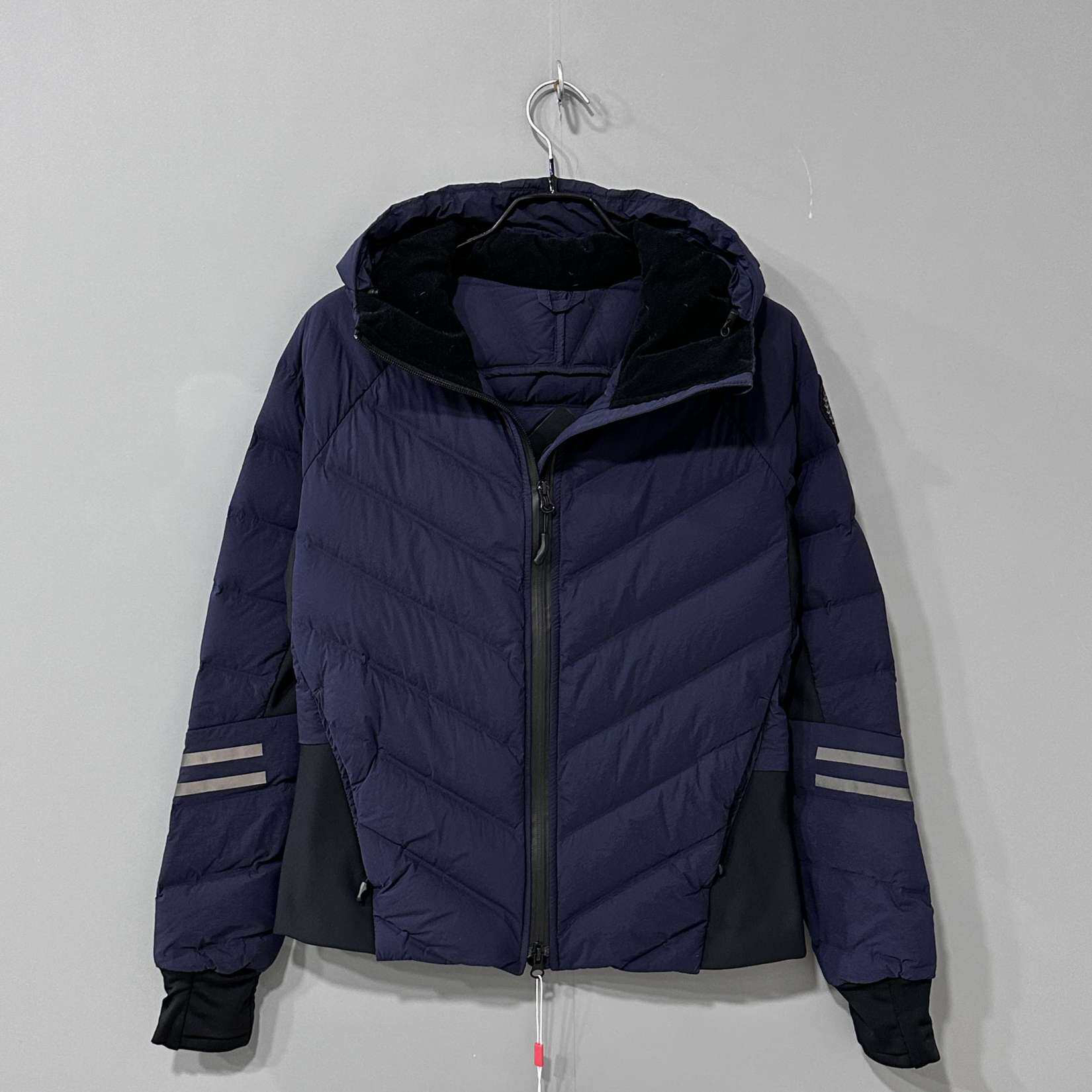 99新 CANADA GOOSE HyBridge PUFFER 羽绒服/xs码/25743