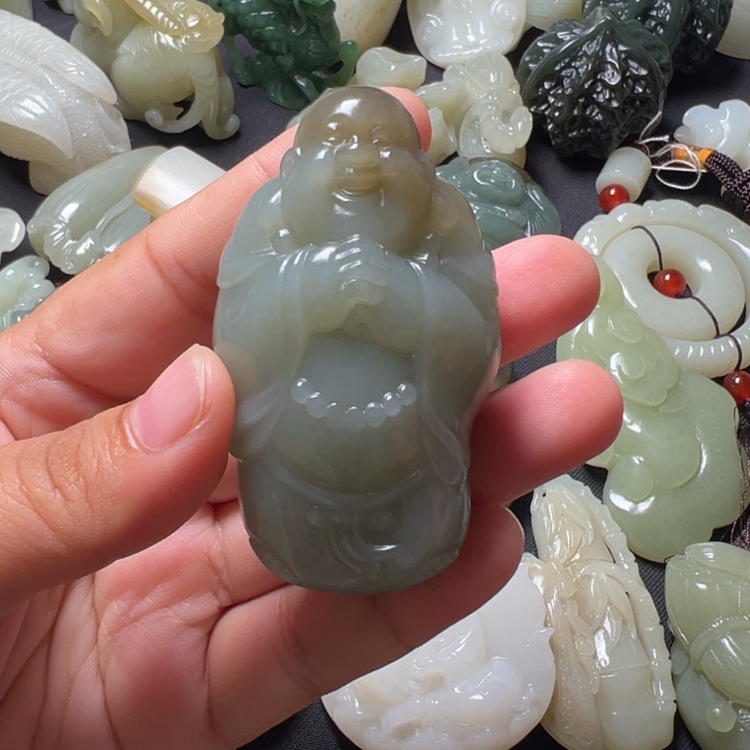 用***6和田玉未镶嵌颈饰