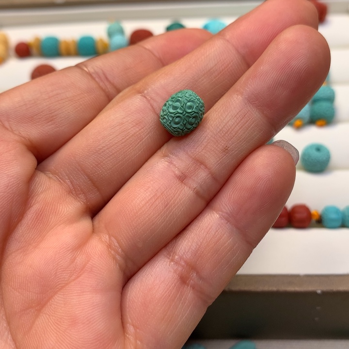 绿松石颈饰未镶嵌