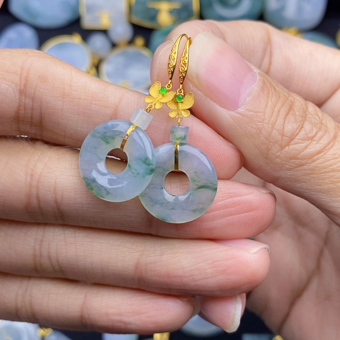 翡翠颈饰18K金镶嵌翡翠翡翠翡翠