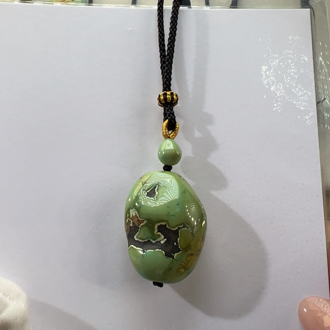 绿松石未镶嵌挂件