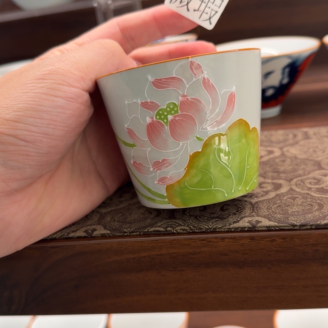 釉下手绘茶具微瑕