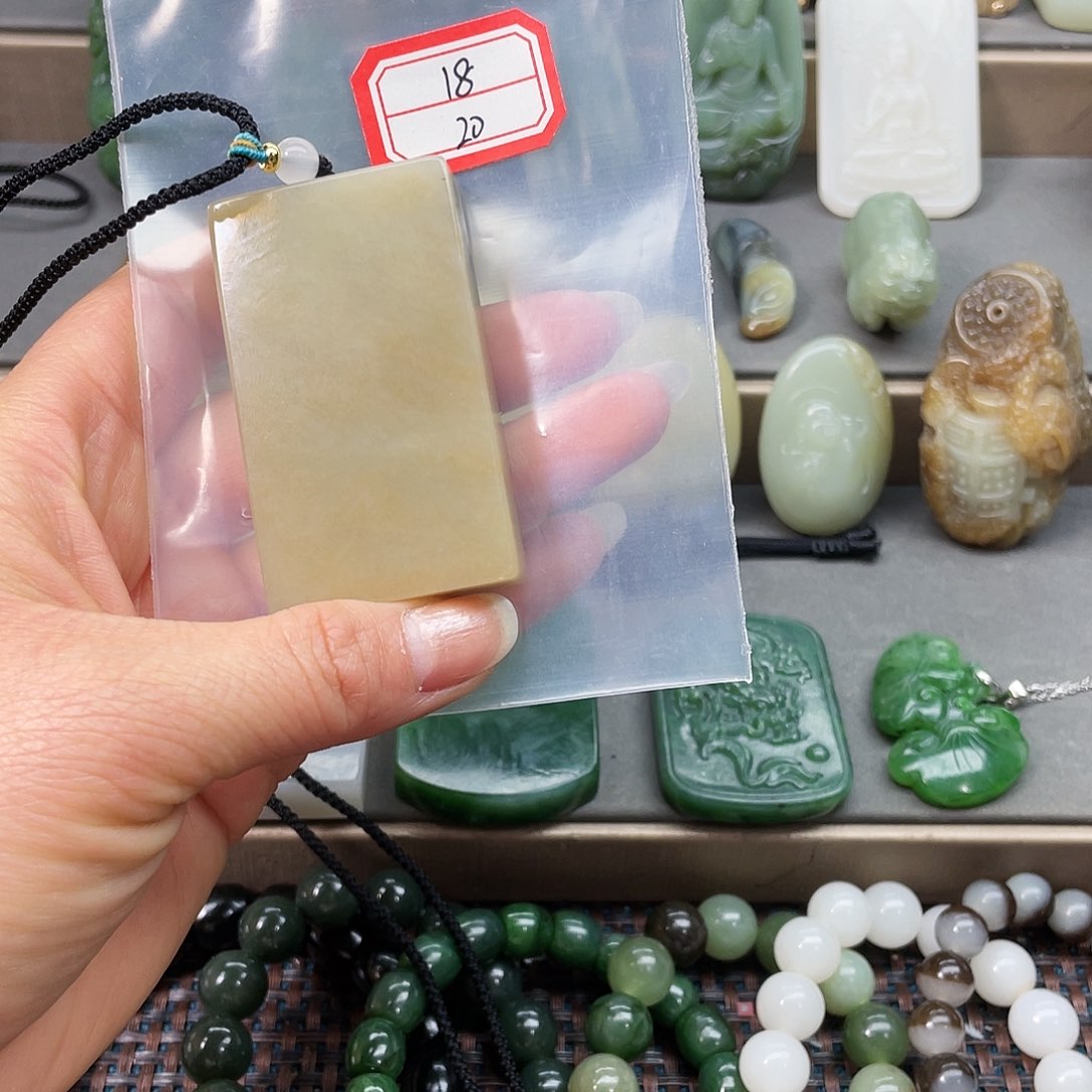 未镶嵌和田玉挂件