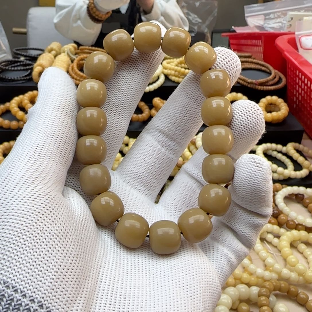 【闪购商品】菩提根/象牙果手串12.13。8到 10年。微瑕