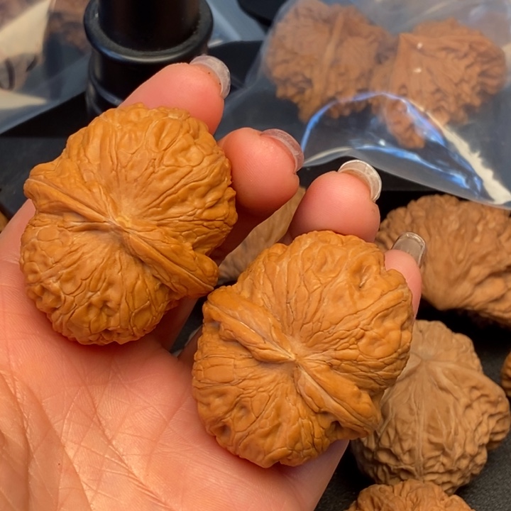 无***怨文玩核桃吊坠平谷元宝