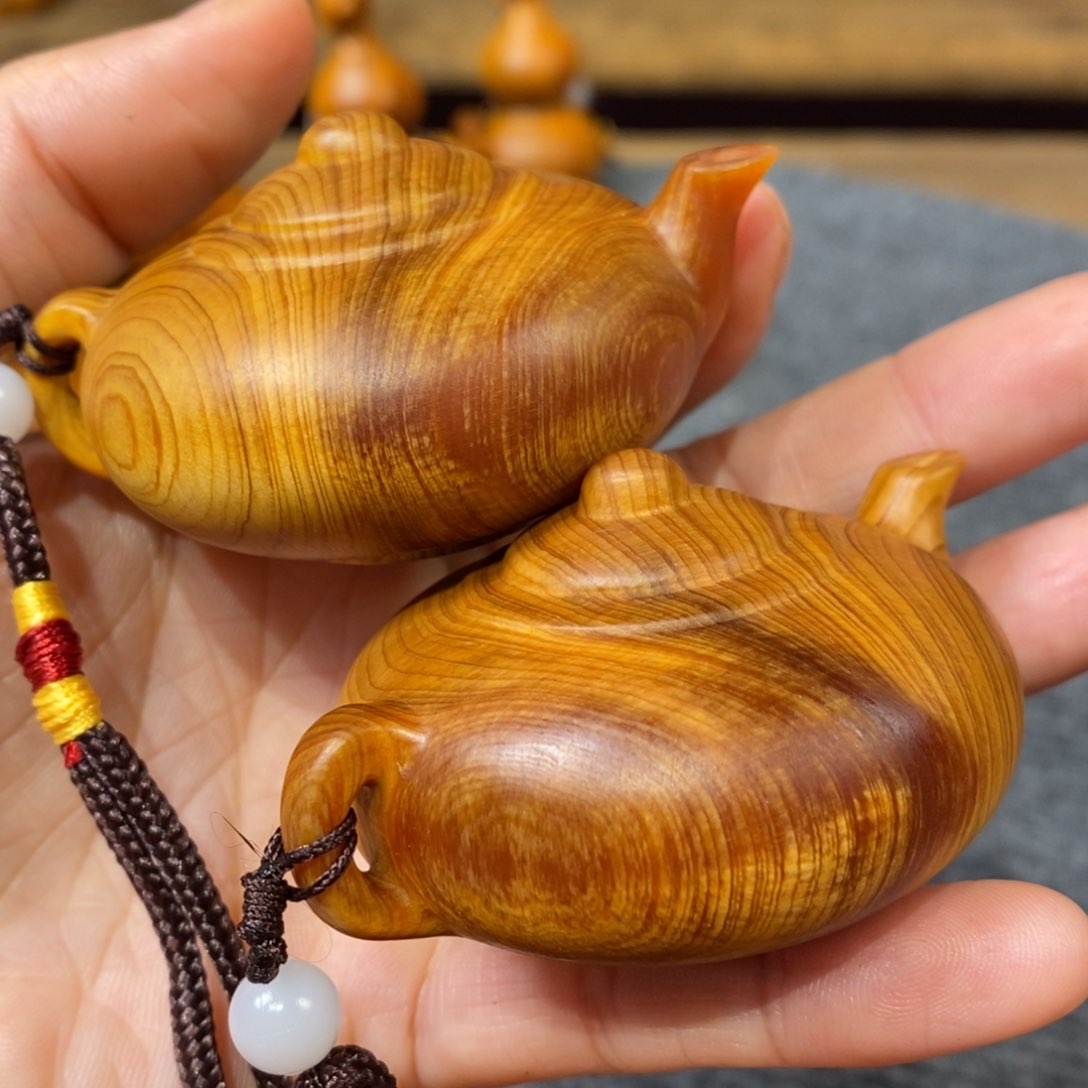 柏木（崖柏）崖柏一对。  