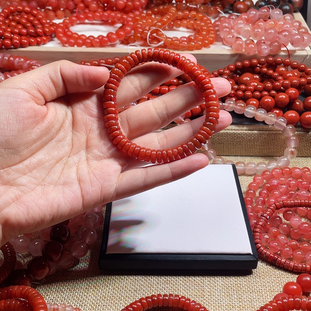 大***子手链未镶嵌南红玛瑙