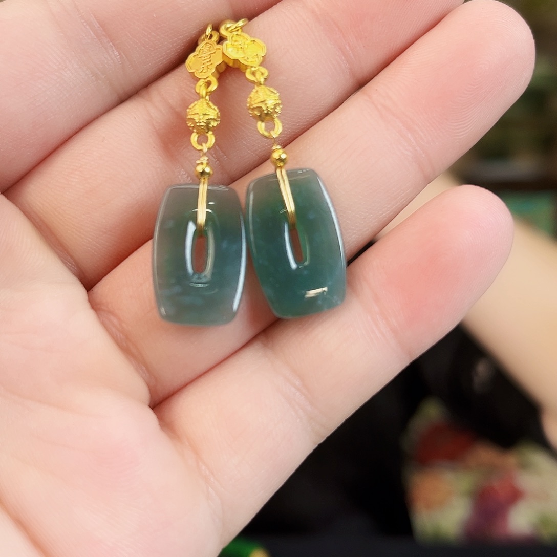 翡翠未镶嵌颈饰耳饰