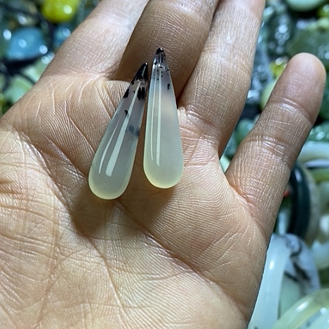 岫玉耳环未镶嵌一对