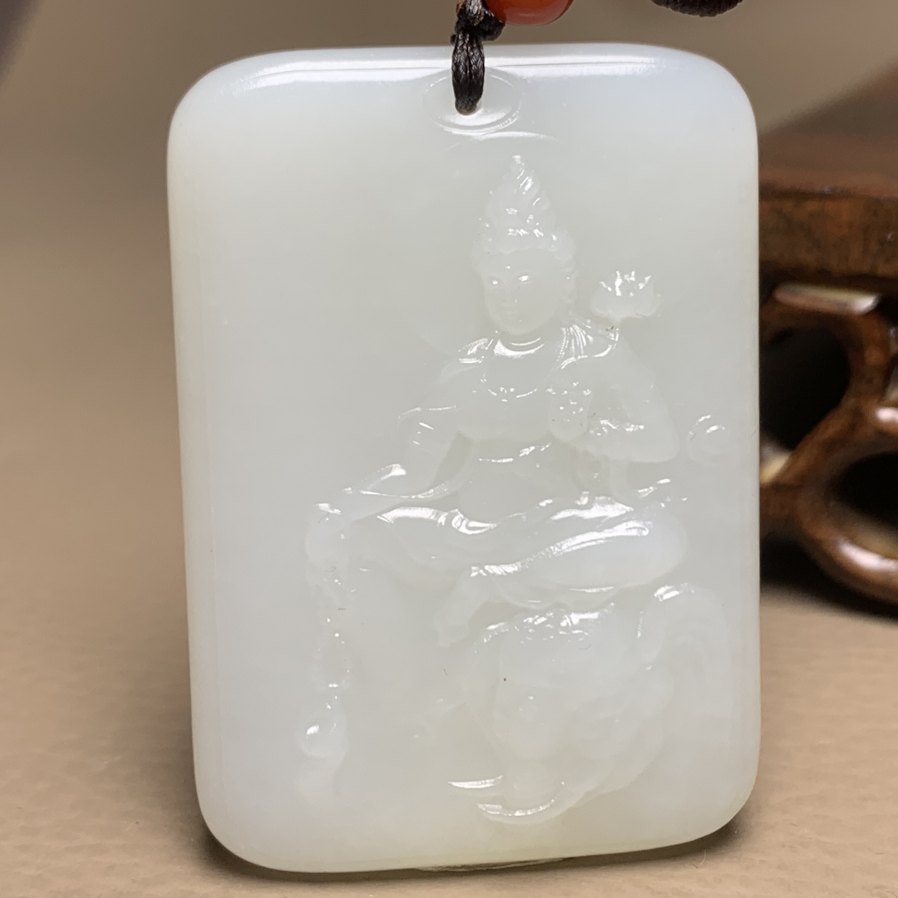 D853珠宝玉石精选和田玉牌子