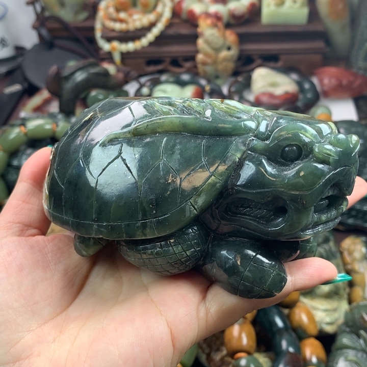 岫岩河磨玉（透闪石质玉）把件未镶嵌