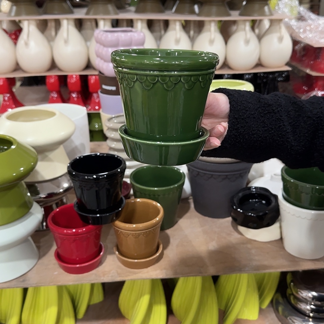 b4绿色带托花盆花盆花盆