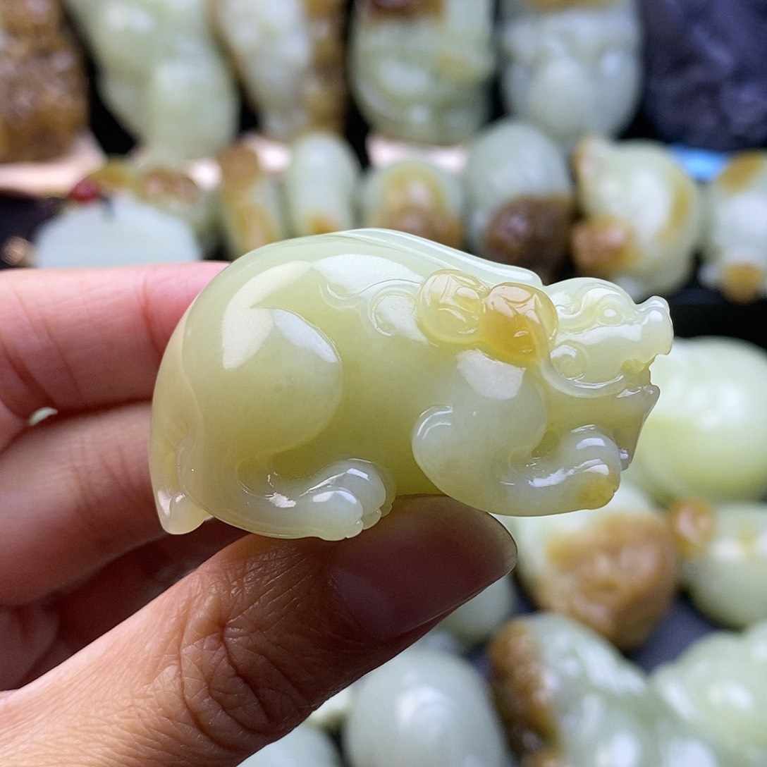 未镶嵌和田玉把件